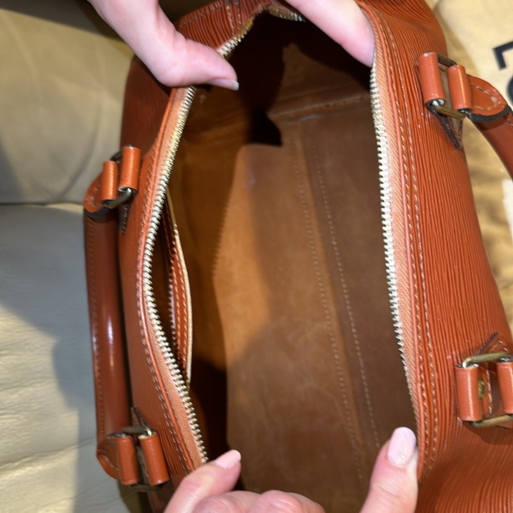 Louis Vuitton Speedy 30 Kenyan Epi Leather - Picture 8 of 12